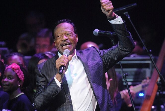 Muere la estrella del góspel Edwin Hawkins