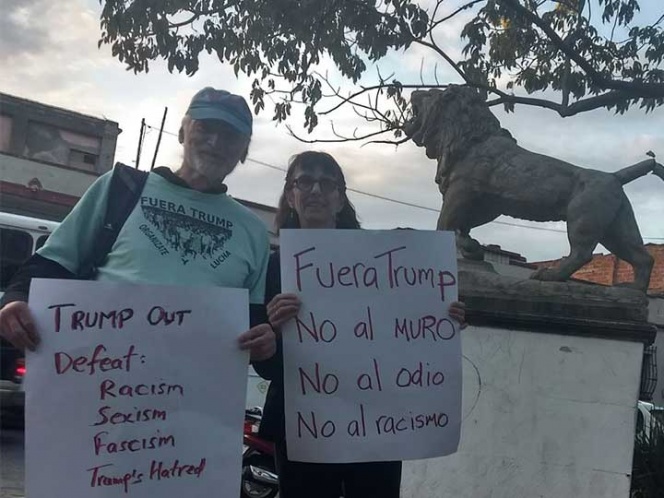 Protestan mujeres de EU en Oaxaca contra Trump