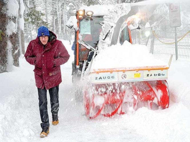 Alertan riesgo de avalanchas en Francia