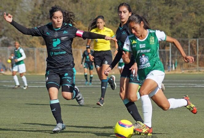 Santos femenil le arrebata los puntos al León