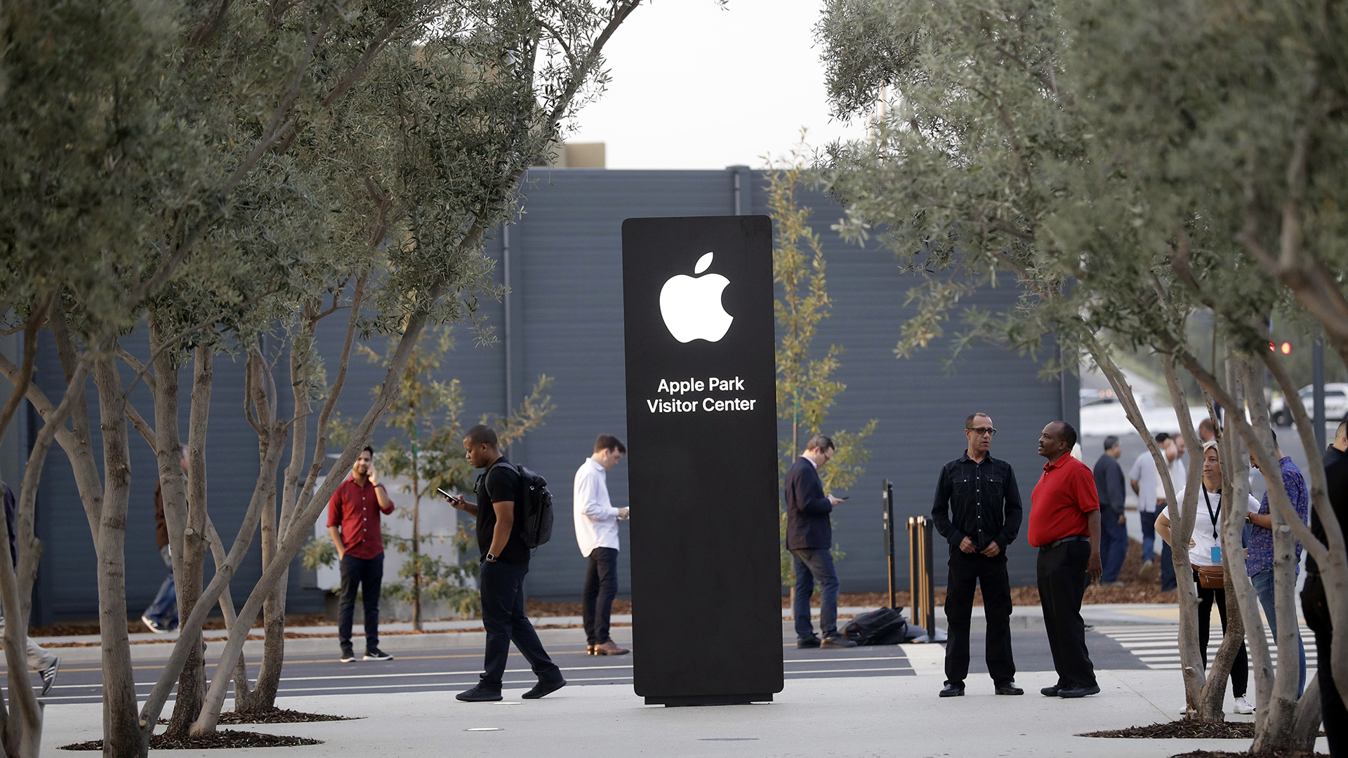 Apple anunció una masiva repatriación de capitales y creará unos 20.000 nuevos empleos en EEUU