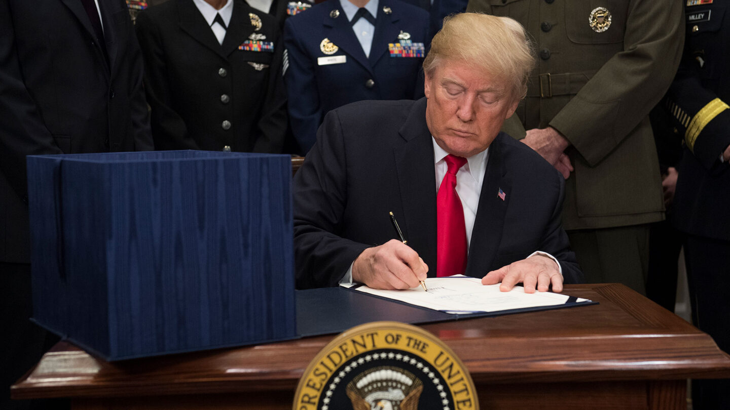 Estados Unidos levantó la restricción de ingreso a refugiados de 11 países |