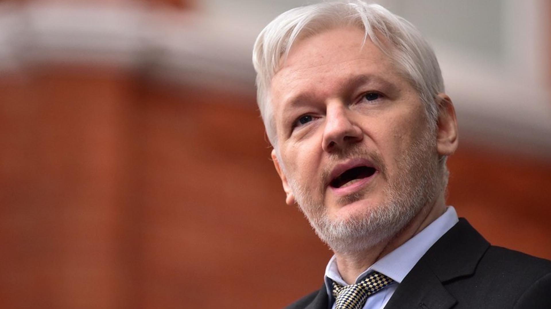 Revelan que la falta de higiene de Julian Assange ocasionó problemas en la embajada ecuatoriana en Londres