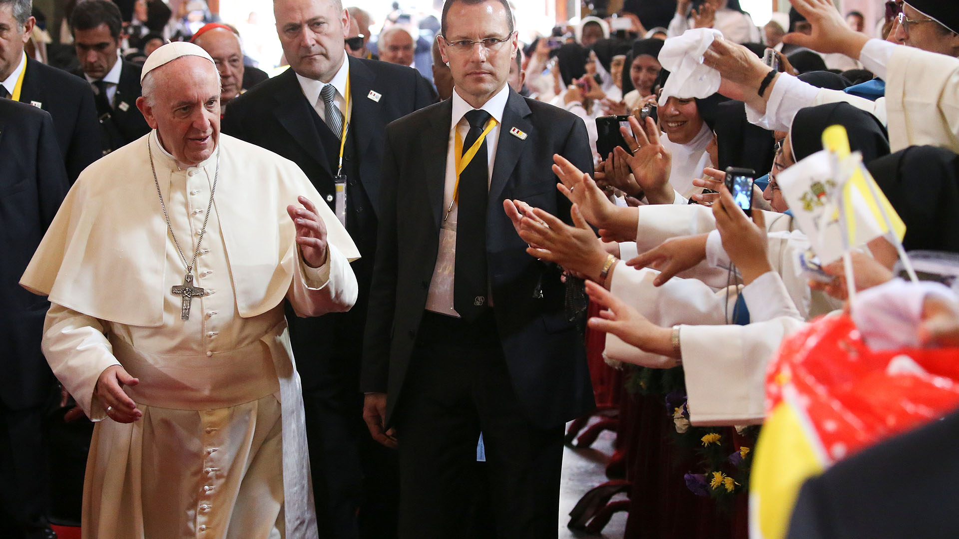 El papa Francisco le pidió a las monjas peruanas que eviten los chismes