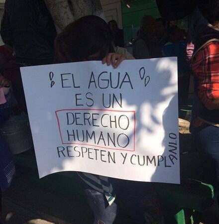 Manifestantes EXIGEN suministro de AGUA en Ecatepec