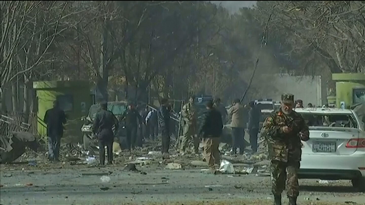 Al menos 95 muertos y más de 150 heridos tras la explosión de una ambulancia bomba en el centro de Kabul |