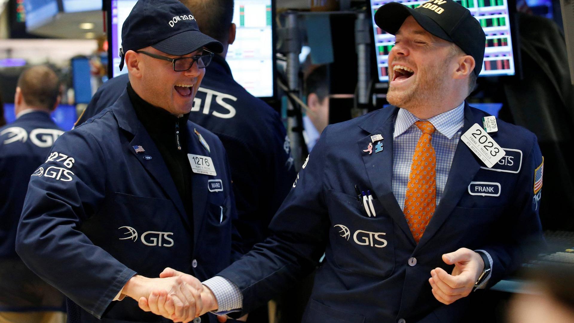 El índice Dow Jones de la Bolsa de Nueva York alcanza los 26 mil puntos por primera vez en su historia