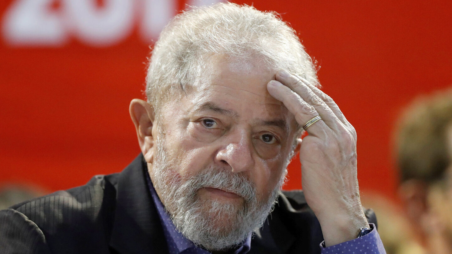 Los abogados de Lula da Silva presentaron un habeas corpus contra la prohibición de salida de Brasil |