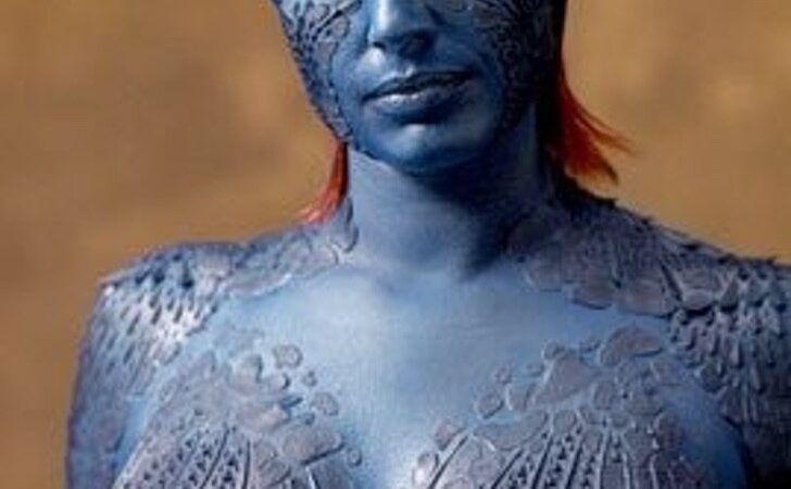 Han pasado 18 años del estreno de X-Men. Y así se ve la hermosa actriz que personificó a “Mystique”