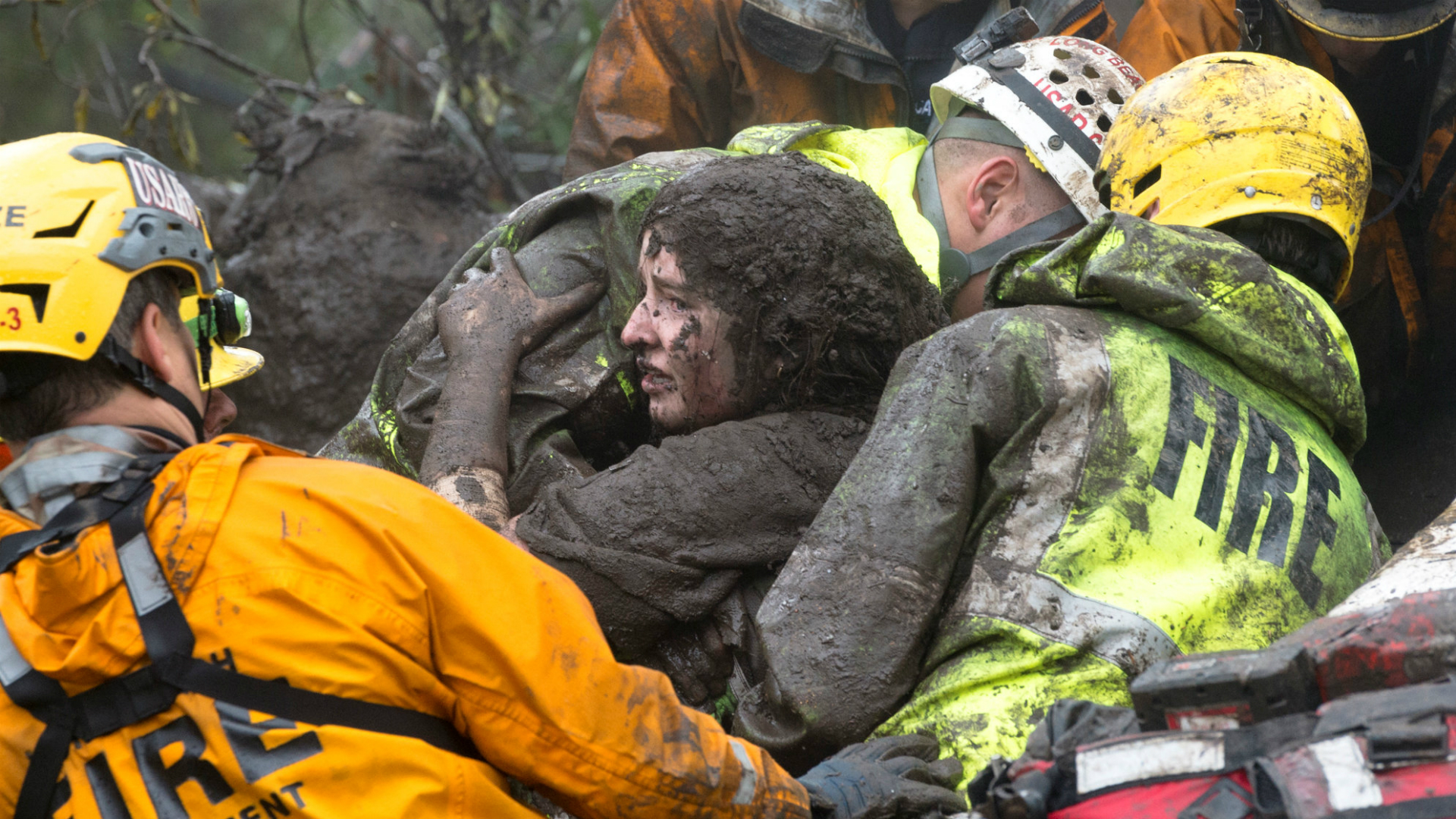 Aludes de lodo causados por fuertes lluvias dejaron al menos 13 muertos en California