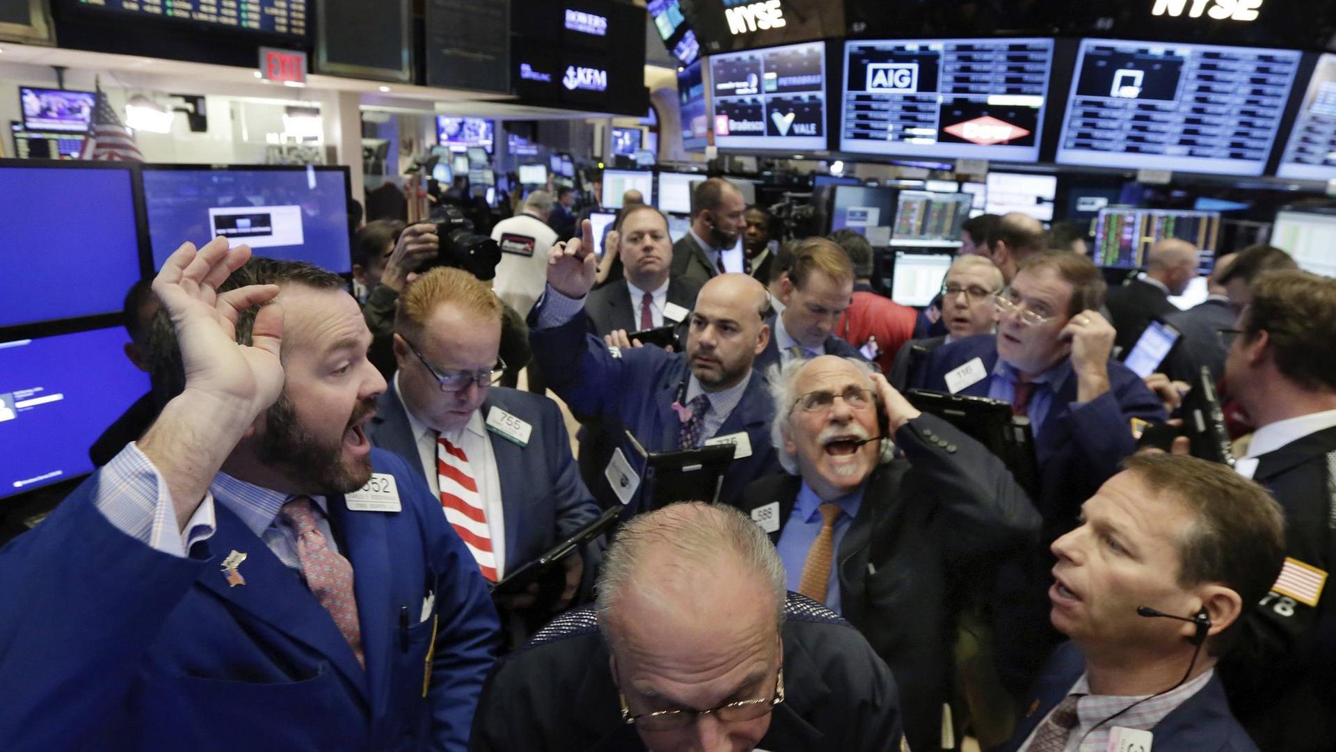 Récord histórico en Wall Street: el Dow Jones superó los 25.000 puntos