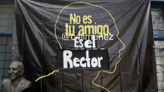 "No es tu amigo, es el rector"; modifican manta instalada en la UNAM