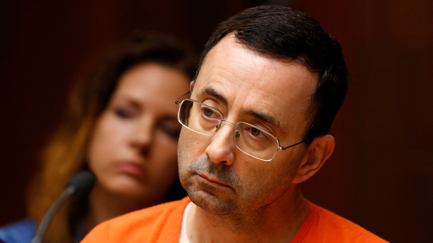 Apareció una víctima masculina del médico abusador Larry Nassar |