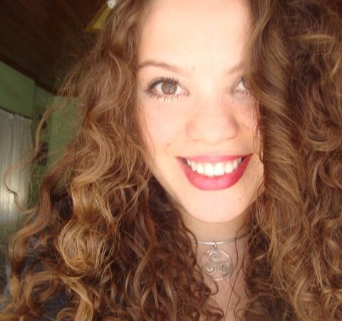 Mujer cuenta inspiradora historia de “El beneficio de ser pobre”, y conmueve al mundo