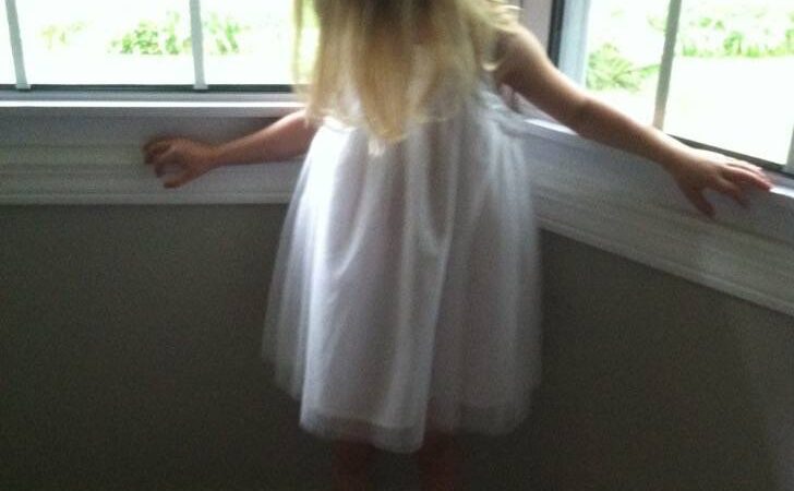 Niña de 3 pregunta a su madre “¿sabes por qué Dios tardó en darte un bebé?”. Luego dijo “sé por qué”