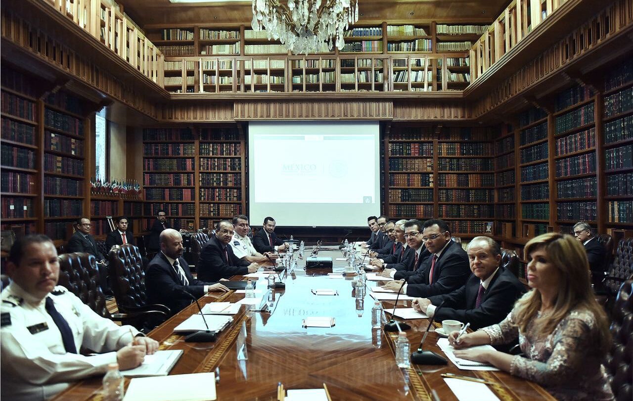 EL SECRETARIO DE GOBERNACIÓN CONTINÚA DIÁLOGO EN MATERIA DE SEGURIDAD CON GOBERNADORES DEL PRI |