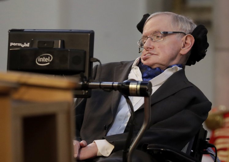 Stephen Hawking dejo tenebrosa profecía tres días antes de morir 