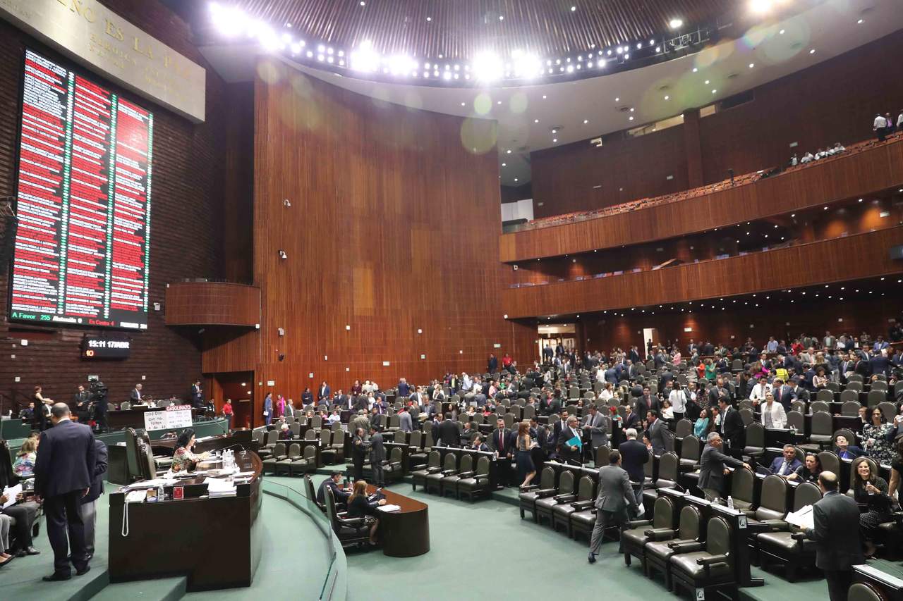 Preparan juicio político al futuro presidente; eliminan fuero