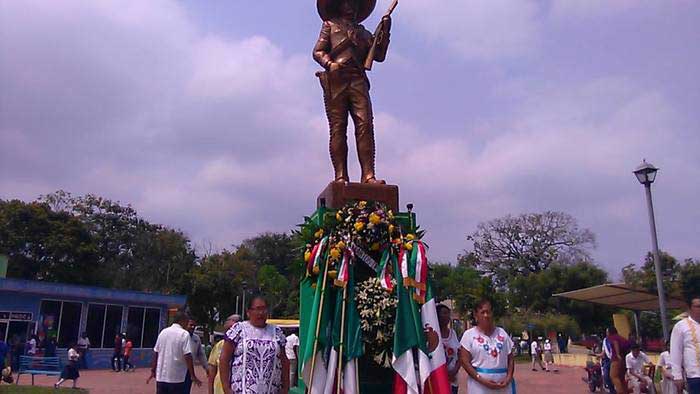 Autoridades conmemoran el 99 aniversario luctuoso de Emiliano Zapata