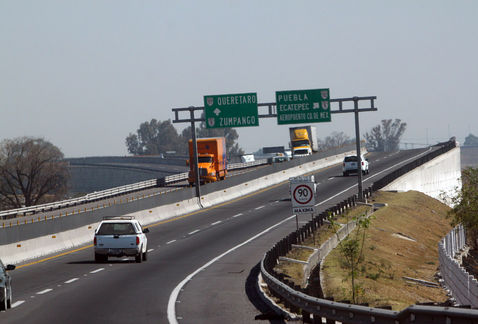 Circuito Exterior Mexiquense opera con normalidad tras accidente