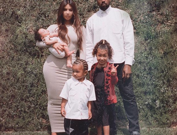 La primera foto familiar de los cinco Kardashian- West