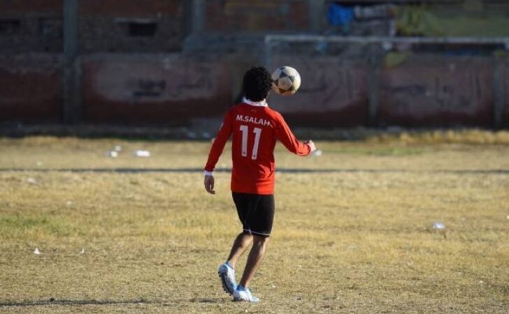 Un ladrón entró a robar a la casa de Mo Salah y él tuvo un noble gesto con el malhechor