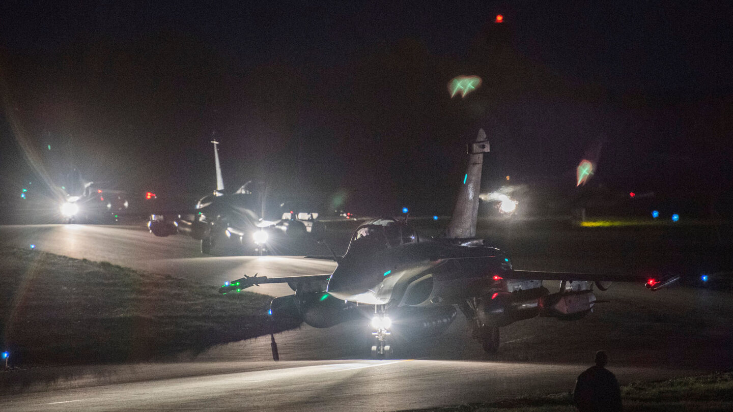 Francia asegura que con el bombardeo se ha alcanzado el objetivo |
