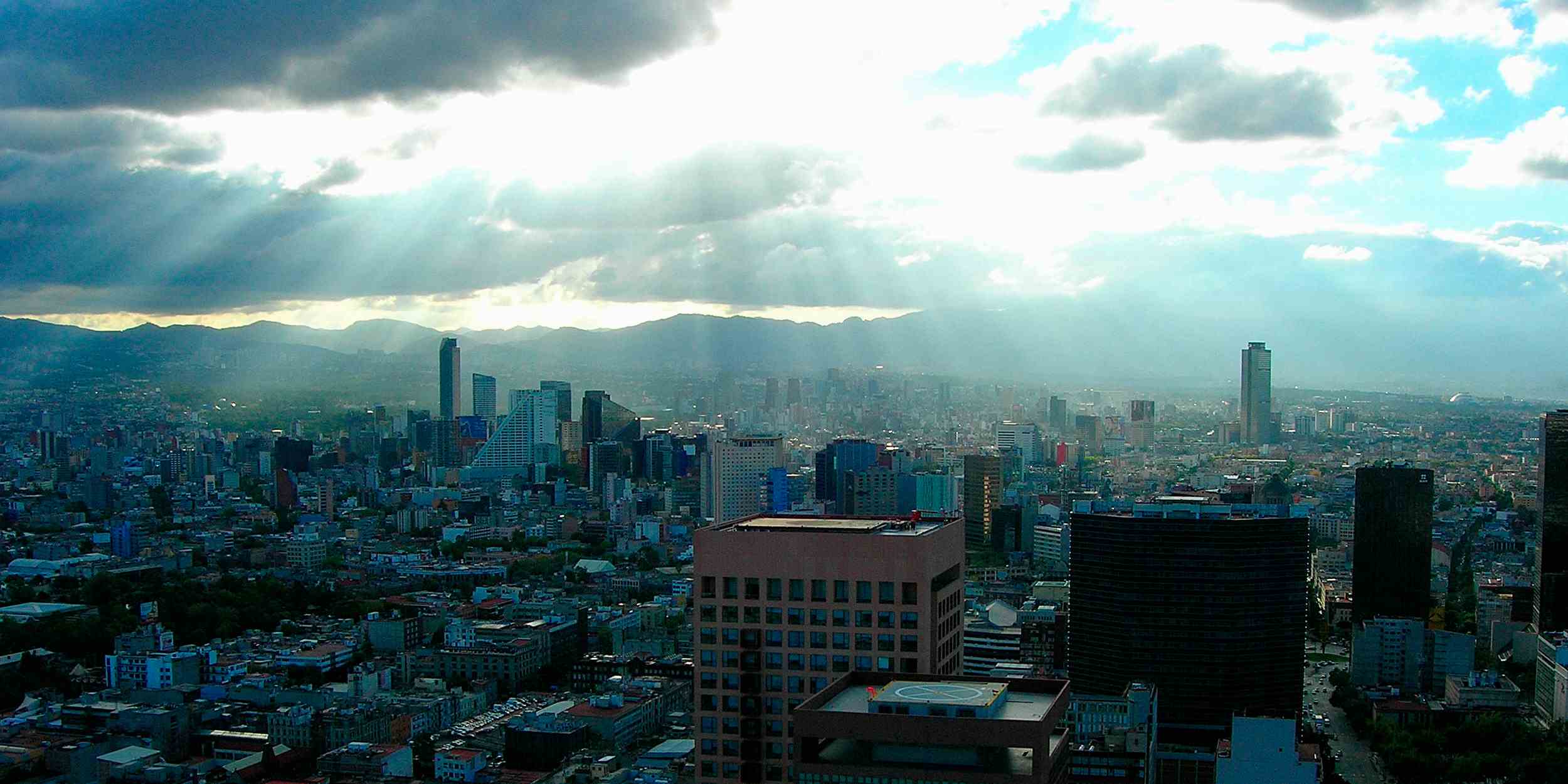 Pronostican lluvias dispersas por la tarde en la Ciudad de México