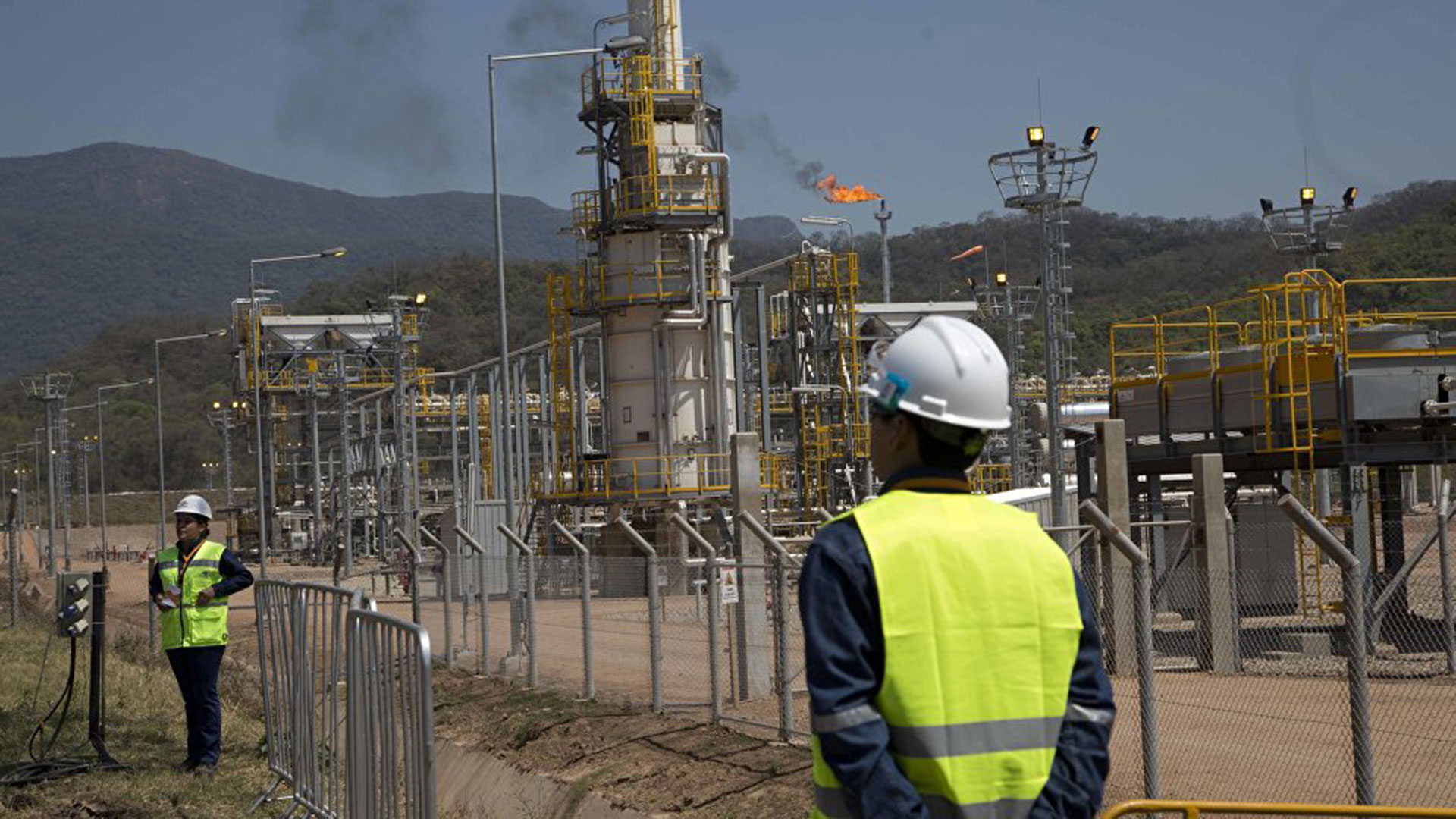 Advierten sobre el alto riesgo de cáncer en las áreas cerca a las plantas petroleras y de gas