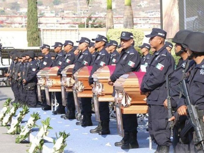 Despiden con honores a seis policí­as fallecidos en Guerrero