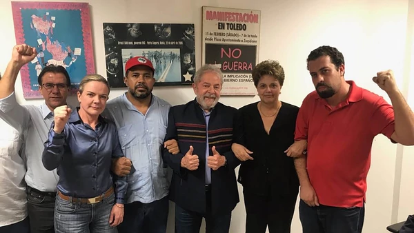 Lula da Silva resiste en el sindicato metalúrgico y dice que no se entregará en Curitiba