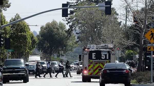 #ULTIMO | Ataque suicida con arma de fuego deja cuatro heridos en Corporativo Central de YouTube, en California, EEUU