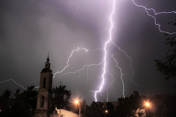 Lluvias con descargas eléctricas y granizo, prevén en el Valle de México