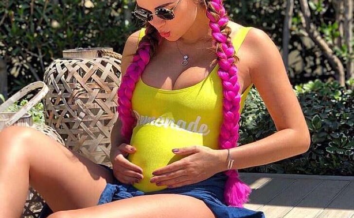 Él es un billonario de 65 años y ella de 28 modela para Playboy. Juntos esperan a su primer hijo