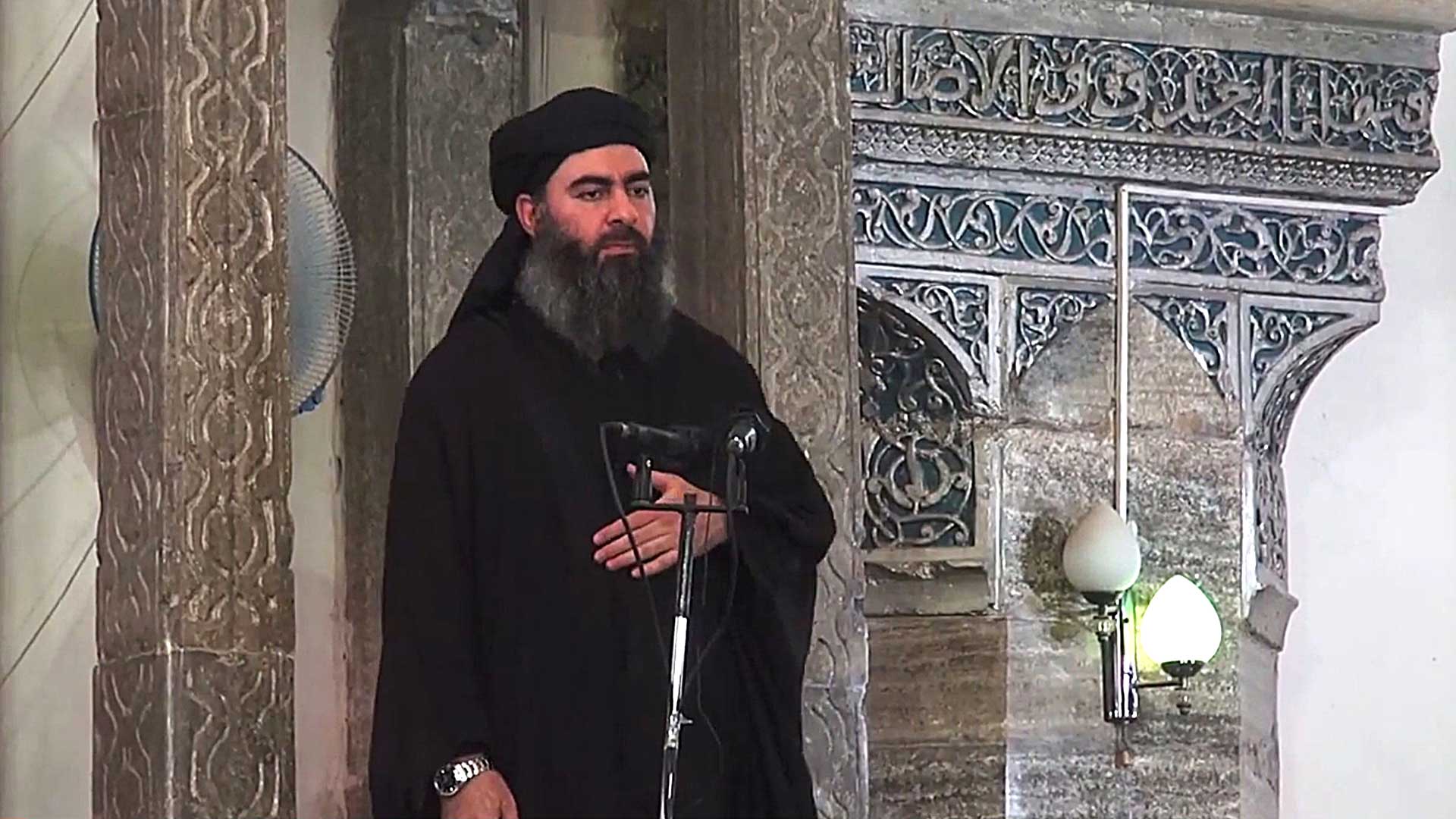 La Inteligencia iraquí sostiene que Abu Bakr al Baghdadi estaría escondido en la frontera de Siria