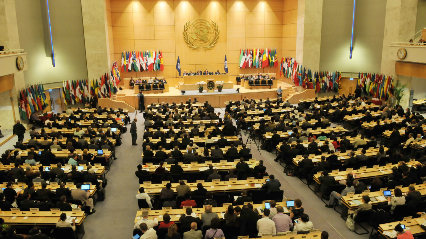 Conferencia internacional saluda final de ETA y pide reconciliación |