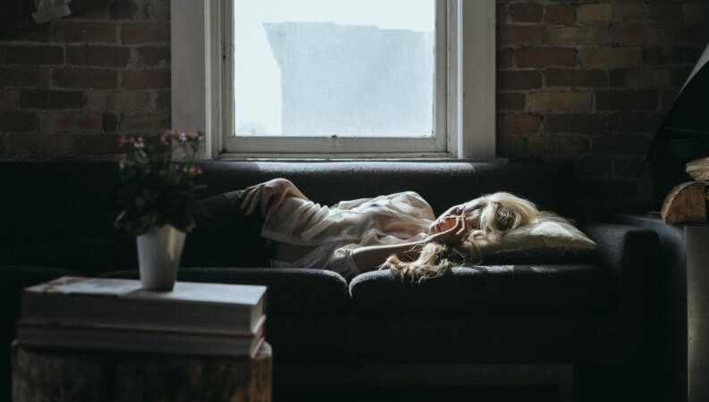 Dormir mucho los fines de semana es una necesidad, según estudio