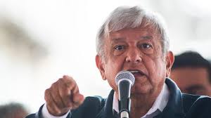 López Obrador llama irresponsable a presidente del INE