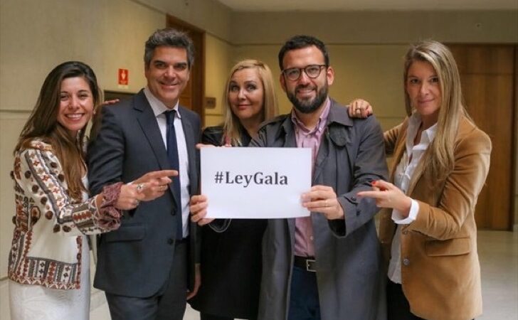 El apellido de la madre primero: El modelo con el que muchos países buscan dejar atrás el machismo