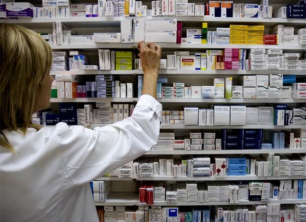 Medicamentos: Más de 50 mil pesos al mes gasta uno de cada cuatro chilenos