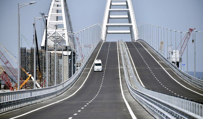 Rusia inaugura puente de 19 kilómetros que la une con la península de Crimea