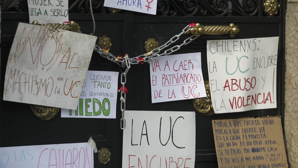 Contra la violencia machista y las instituciones negligentes: Estudiantes de la UC seguirán en toma