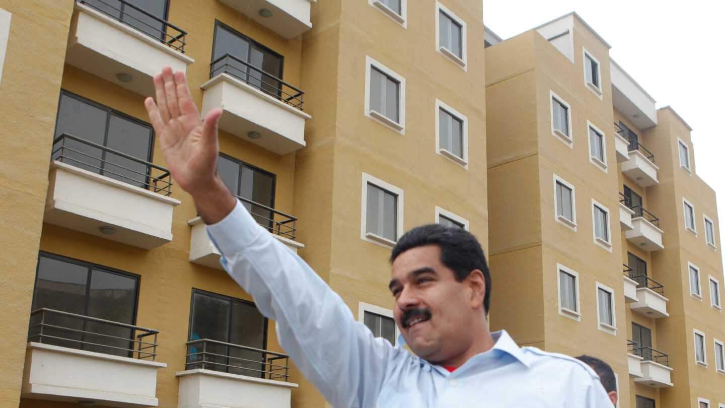En Venezuela el presidente Maduro entrega la vivienda digna 2 millones 100 mil |