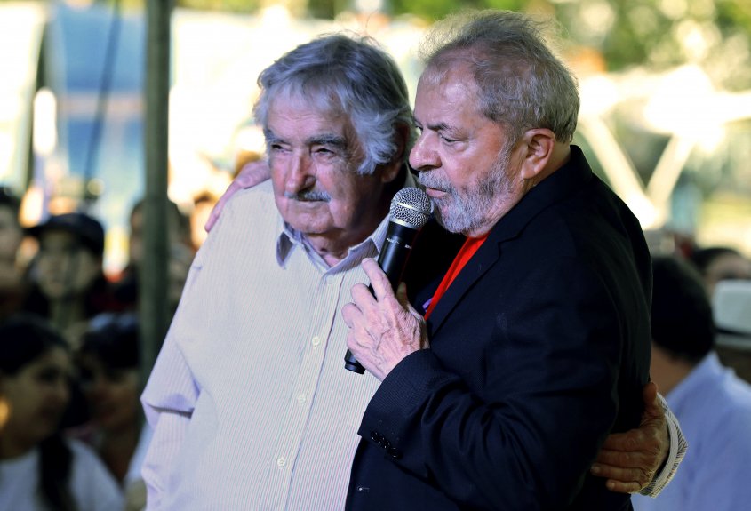 “Pepe” Mujica visitó a su amigo Lula en la cárcel de Curitiba