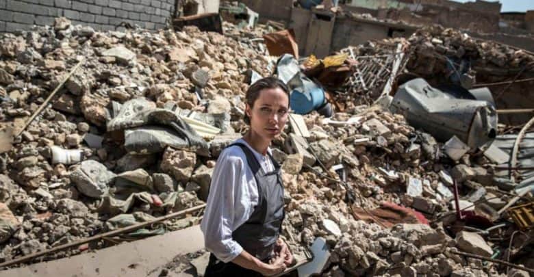 Tras visitar Irak Angelina Jolie pide apoyo para los iraquíes