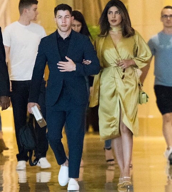 Nick Jonas presentó oficialmente a su novia Priyanka Chopra en la boda de su primo |