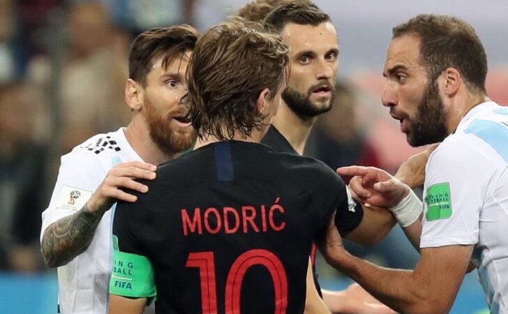 “No puede hacer todo solo”: La defensa de Rakitic y Modric a Lio Messi tras el 3-0