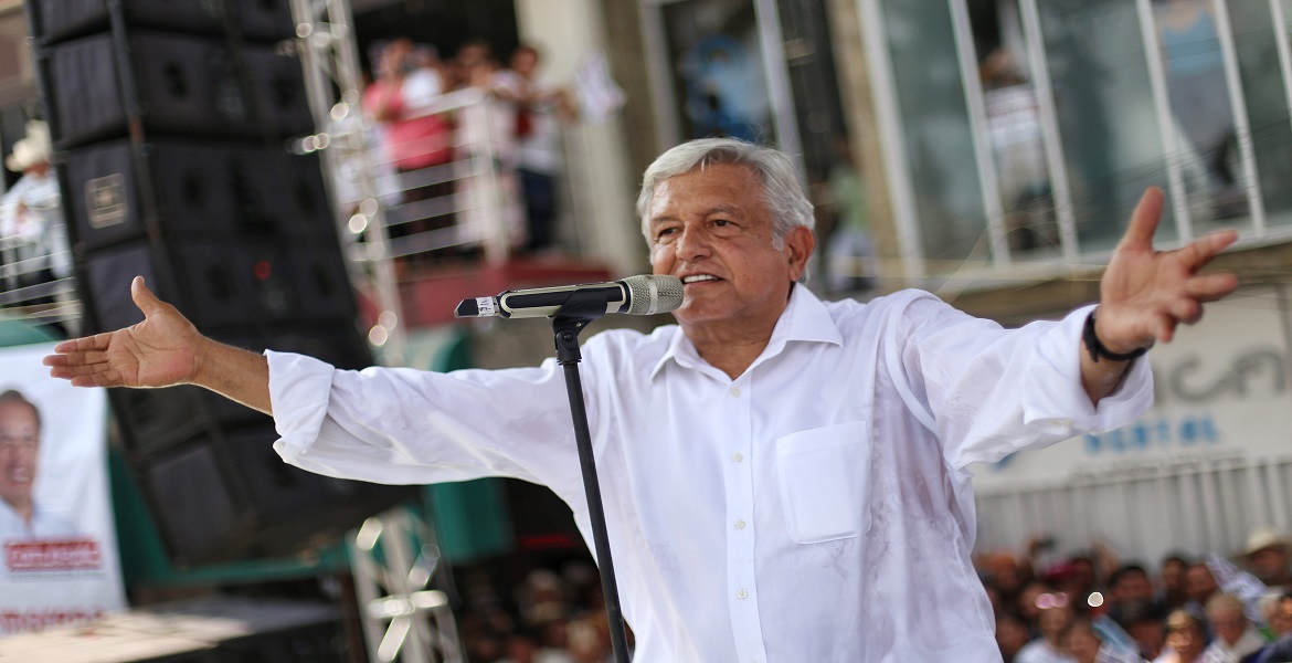 Recibirá el Azteca a AMLO por cierre de campaña