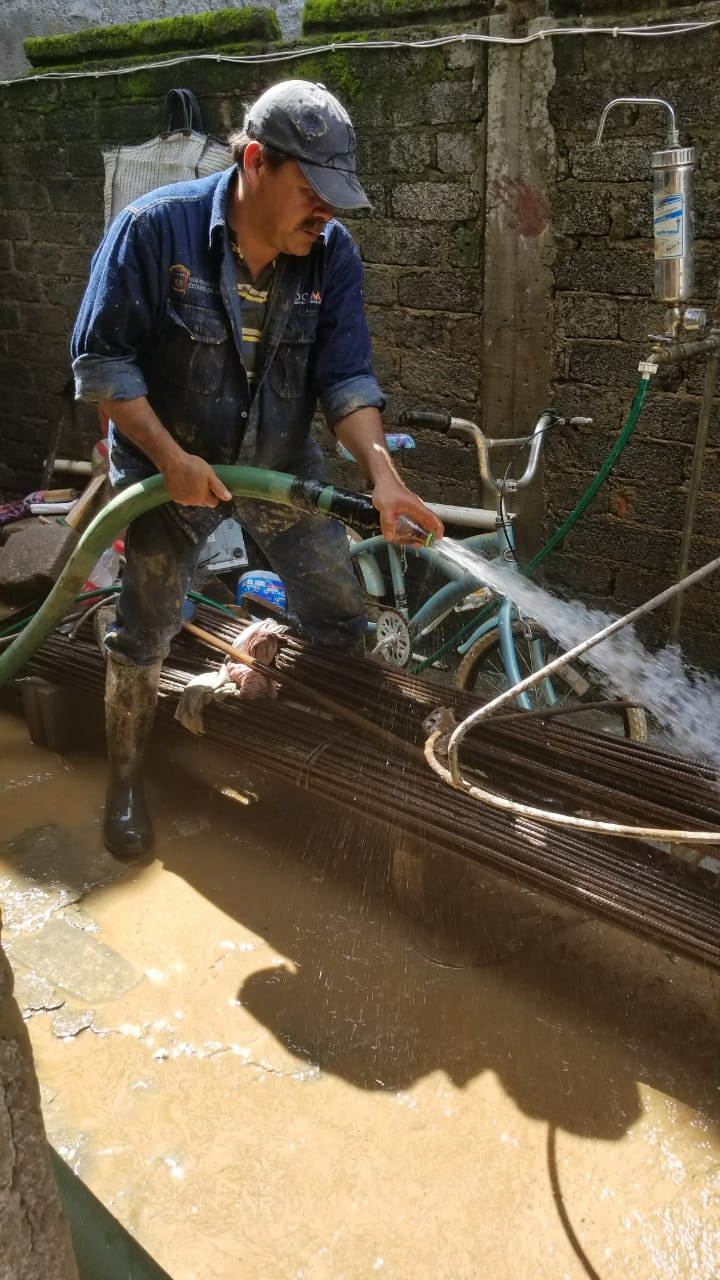 INFORMAN 80% DE AVANCE EN TRABAJOS DE LIMPIEZA EN COLONIA DE TEJUPILCO AFECTADA POR LLUVIA