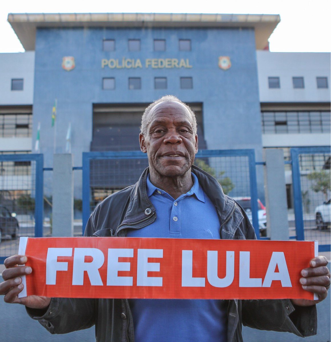 El actor Danny Glover y Dilma Rousseff visitaron a Lula